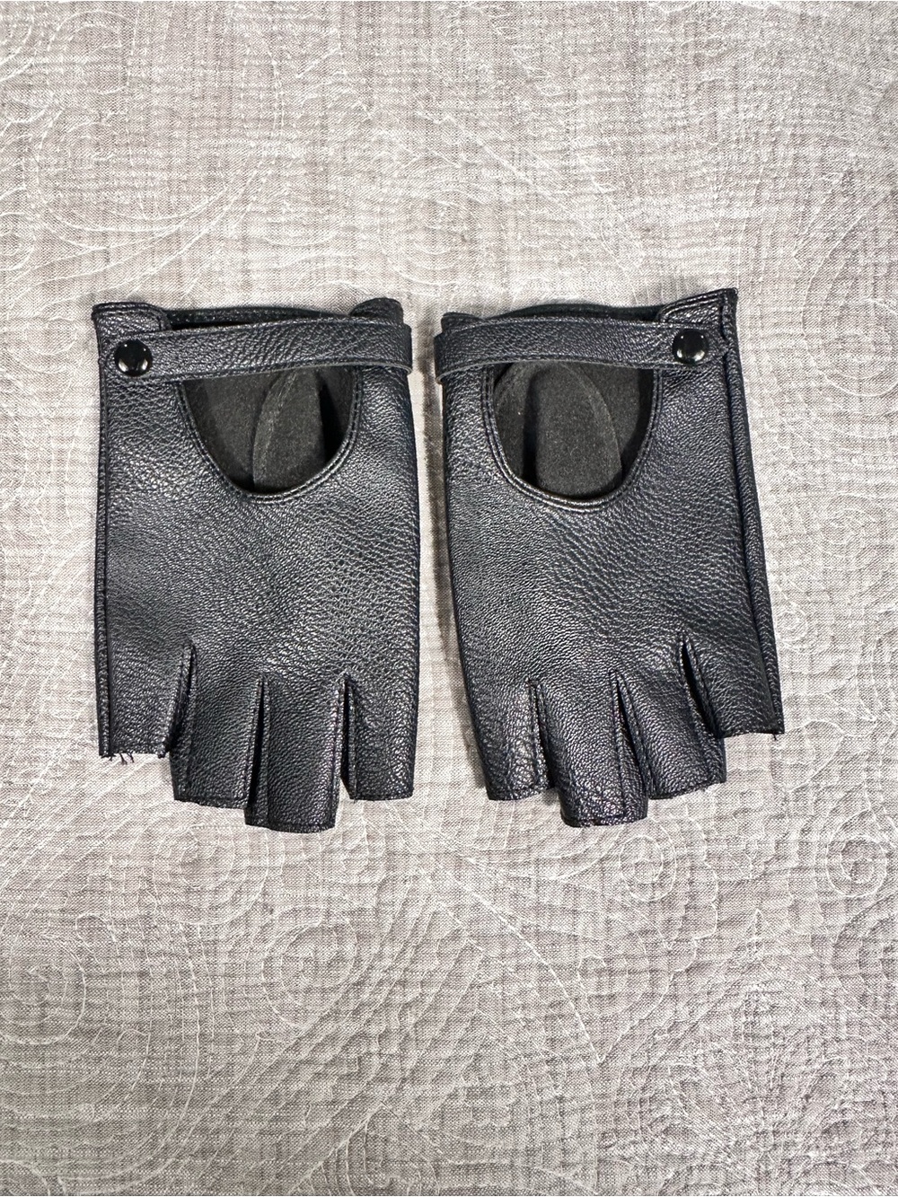 Men's Black Fingerless Leather Driving Gloves